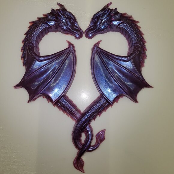 DRAGON HEART Resin Figurines Pink Mythical Fantasy NEW Handmade - Picture 1 of 2